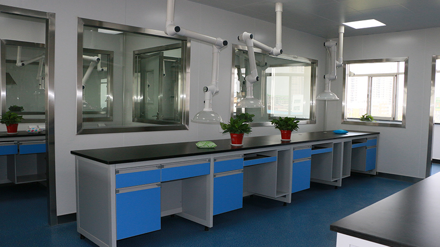 澳優(yōu)乳業(yè)在長?，F(xiàn)代采購實(shí)驗(yàn)臺(tái)